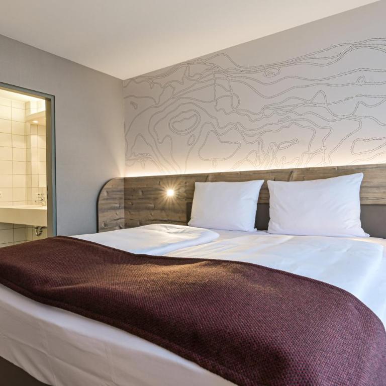 feelMOOR - Gesundresort Bad Wurzach - Suite mit Kingsize-Bett und Balkon - 9