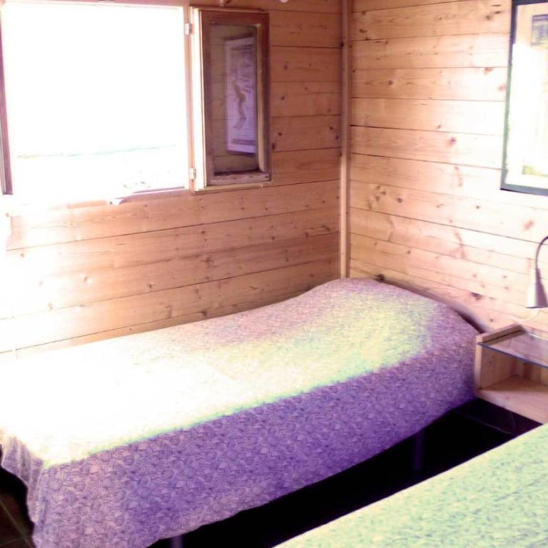 Camping Aín Jaca - Two-Bedroom Bungalow - 13