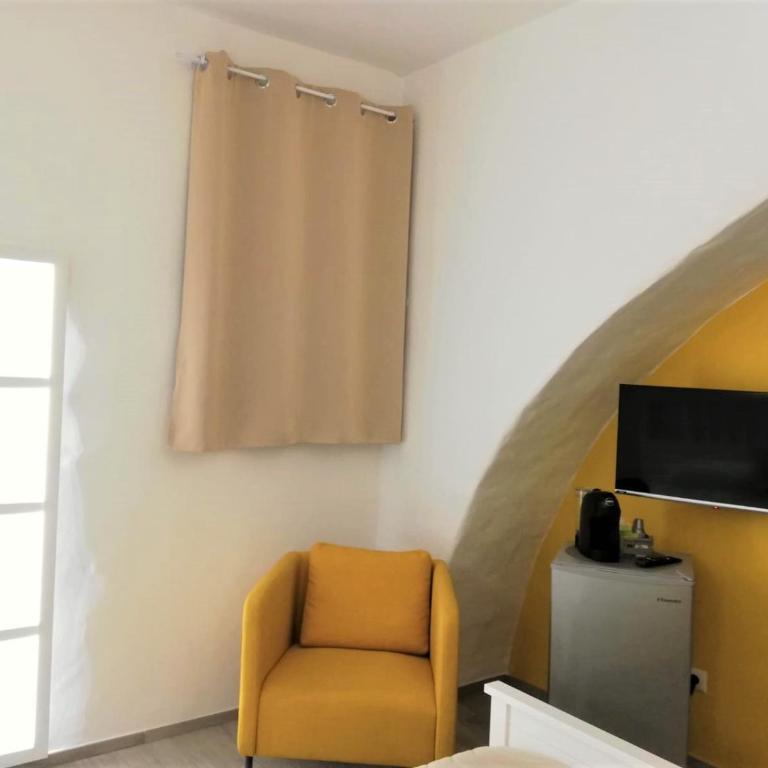 DG Sicily - Double Room with Private Bathroom - 13