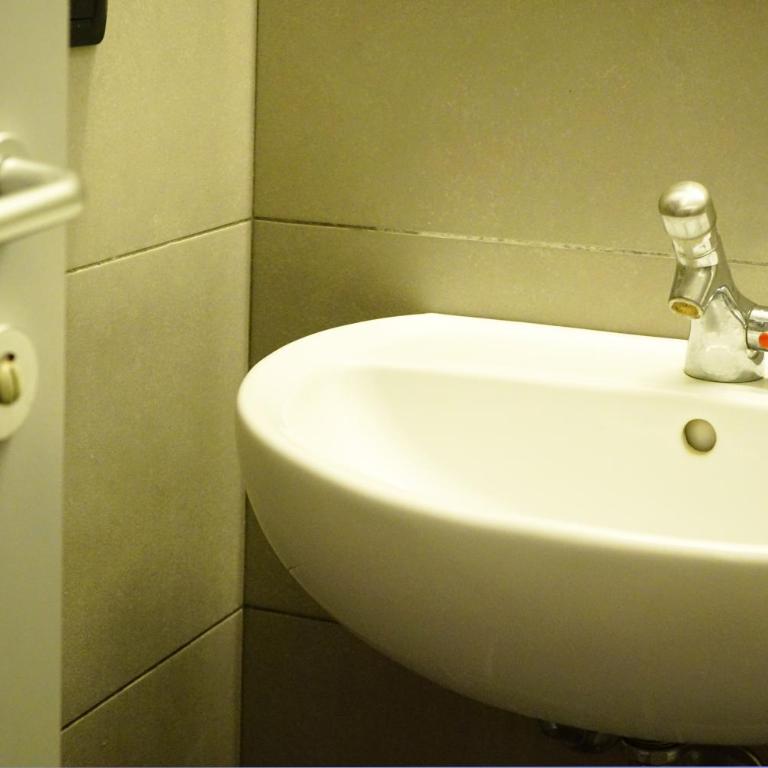 Hi! Ostello Milano - Double or Twin Room - 18