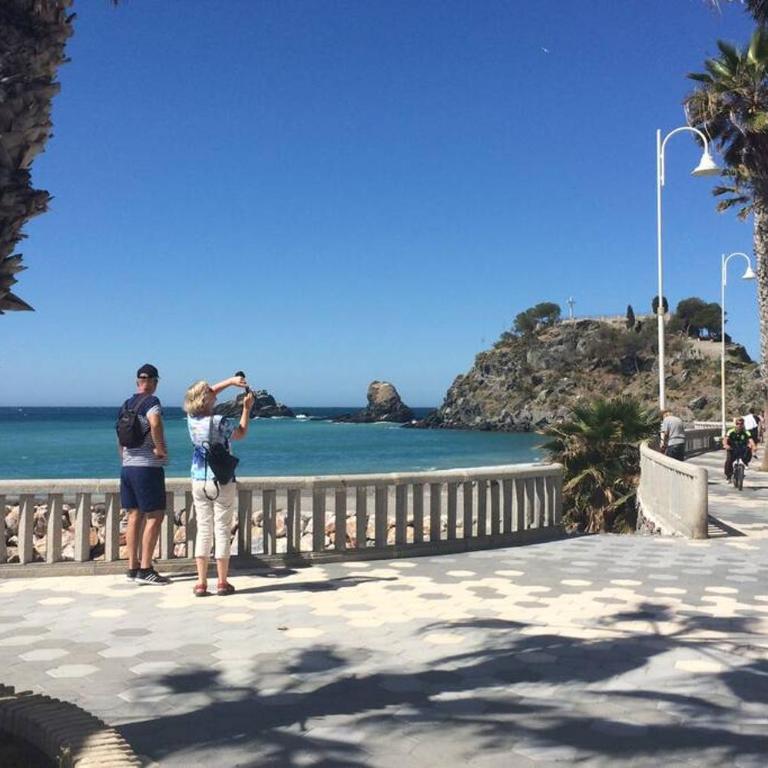 Seaview and sun all day long in Los Pinos, Almuñecar, Andalusia - Apartamento con vistas al mar - 17