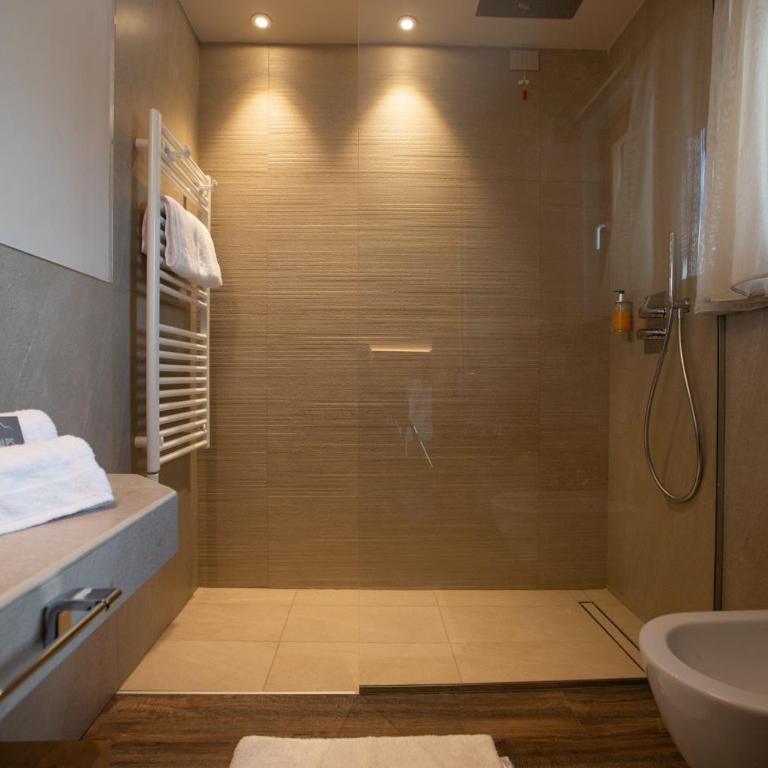 Mont Chalet Nevada - Hotel & Spa - Suite con Vasca Idromassaggio - 6