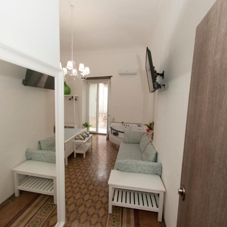 La Serva Padrona - Queen Room with Spa Bath - 11