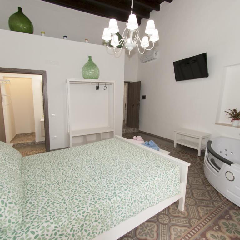 La Serva Padrona - Queen Room with Spa Bath - 9