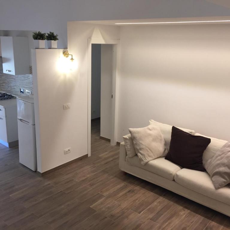 New fegina - Appartamento con 2 Camere da Letto - 1