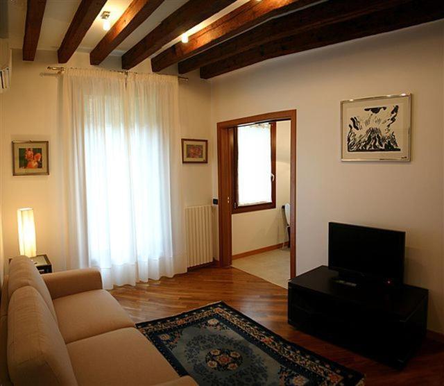 Salmaso Apartments - Appartamento con 3 Camere da Letto e con Balcone - 8