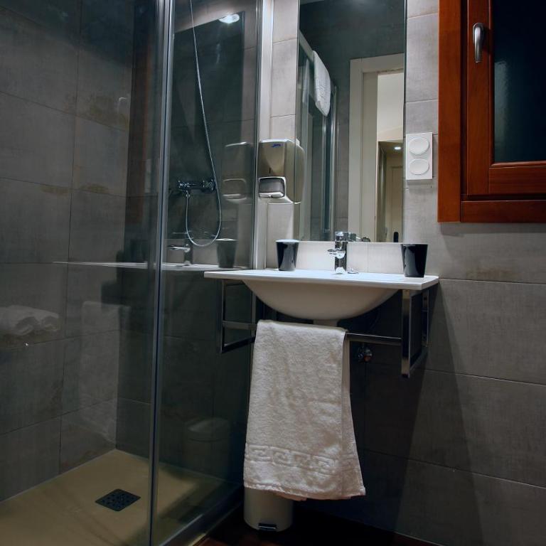Pensión Iturriza - Habitación Doble Básica - 2