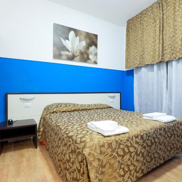 Mini Hotel - Camera Matrimoniale - 8