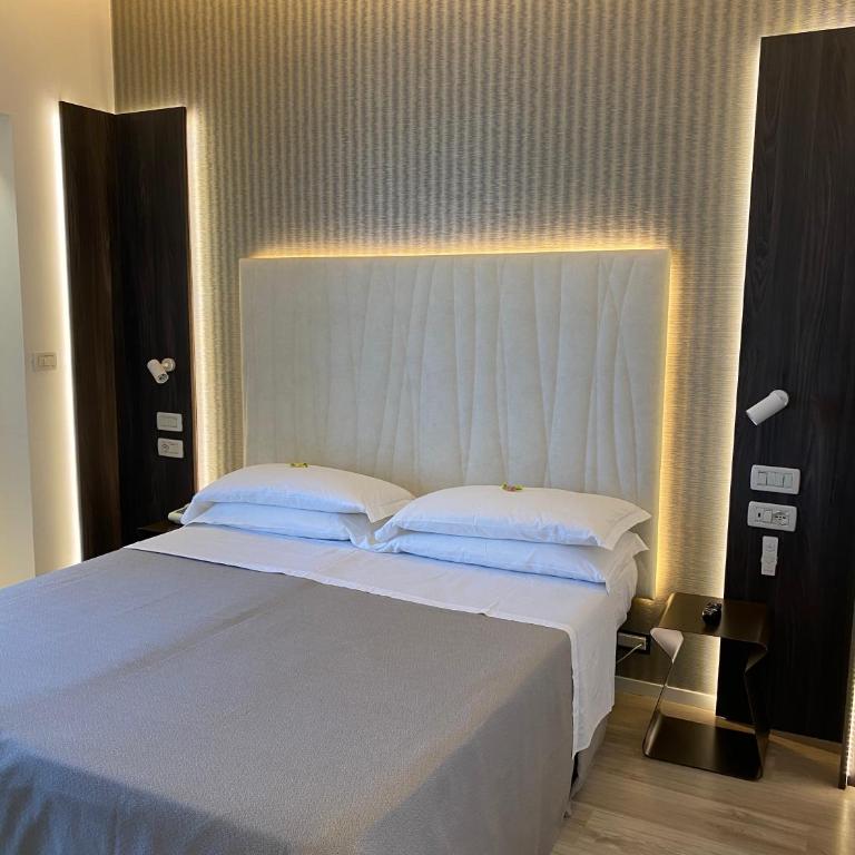 Hotel Gardenia - Superior Zimmer mit Kingsize-Bett oder 2 Einzelbetten - 2