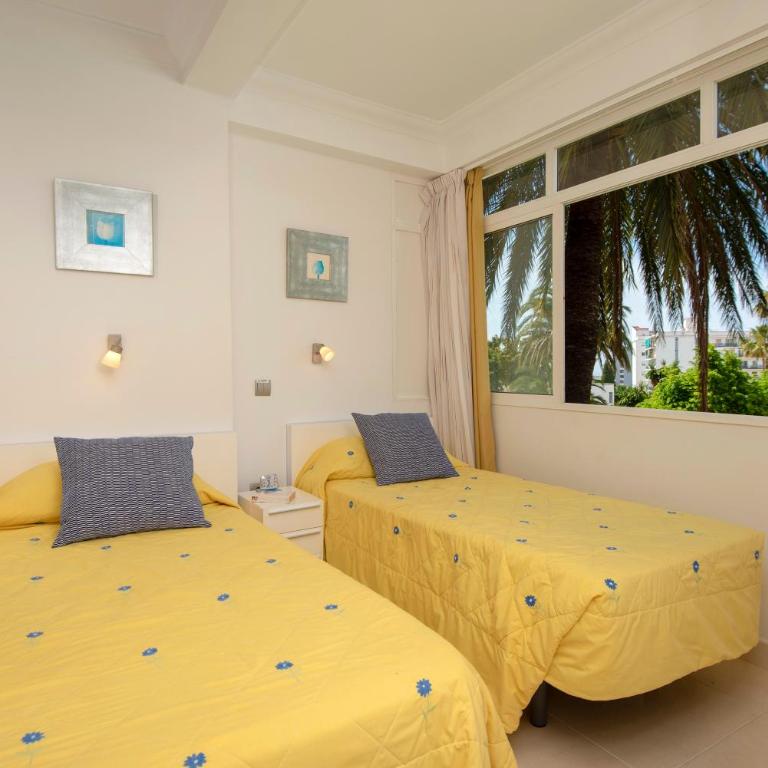 Fabulous sunny second floor apartment - Edificio Europark - overlooking gardens and pools. - Apartamento con balcón - 31