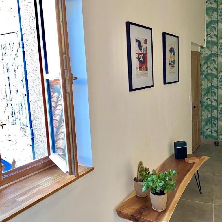 Grand confort au cœur de Nîmes - Two-Bedroom Apartment - 12