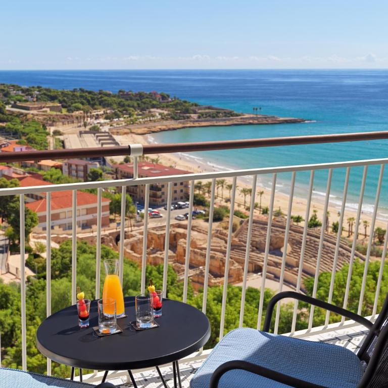 H10 Imperial Tarraco 4 Sup - Habitación Doble Clásica Mare - 1