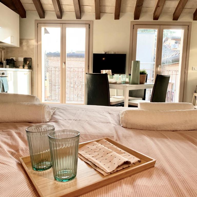 Niki O. Apartments - Studio with Balcony - 9