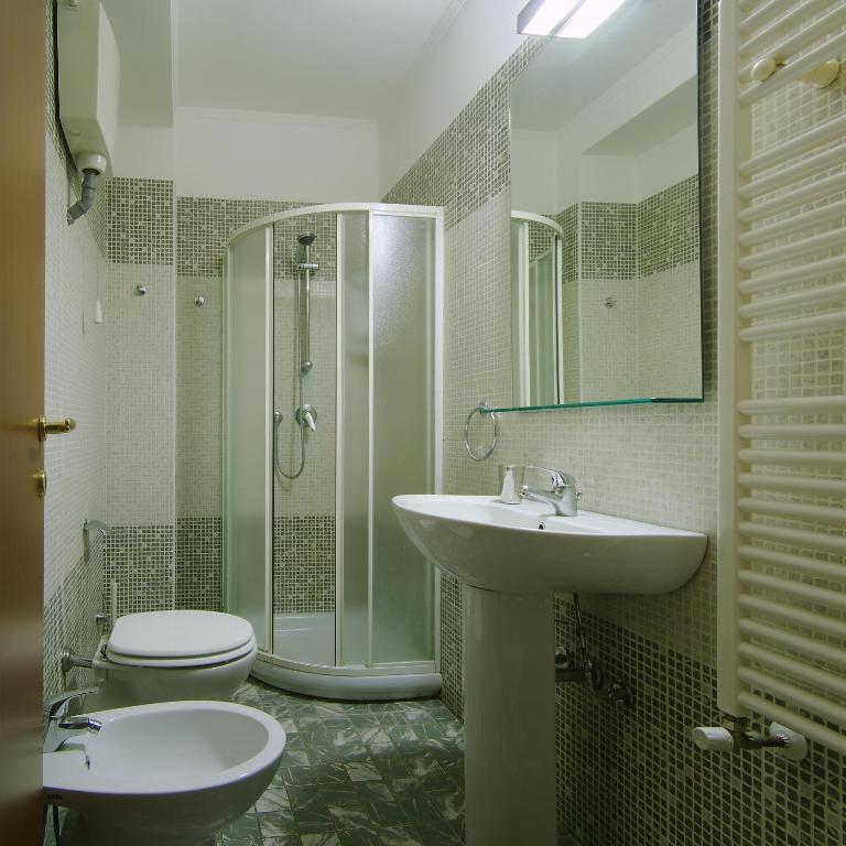 Milan Apartment Rental - Appartamento con 1 Camera da Letto e Balcone (5 Adulti) - Via Pola 19 - 1