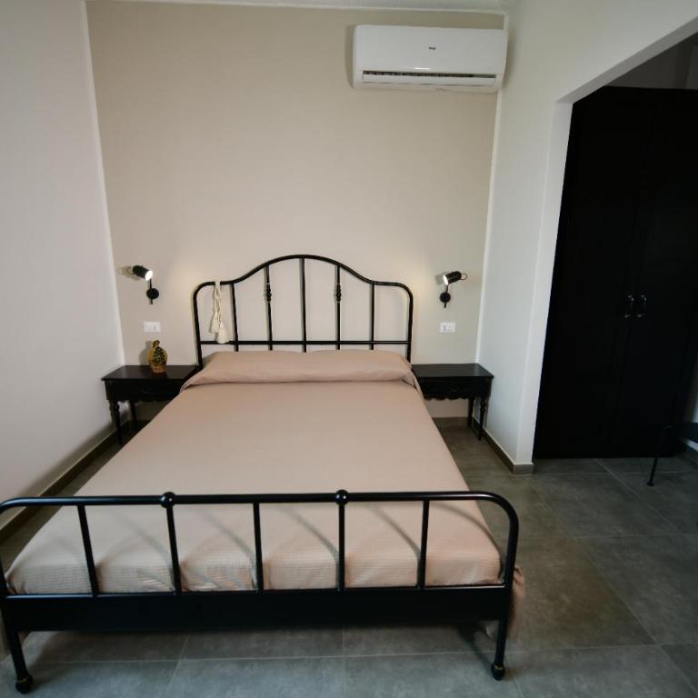 Inkantu B&B - Camera Familiare con Vista Giardino - 8