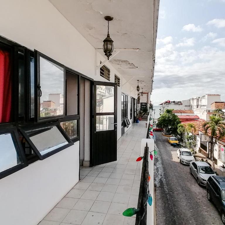 Hostel Vallarta - Bed in 4-Bed Female Dormitory Room - 2