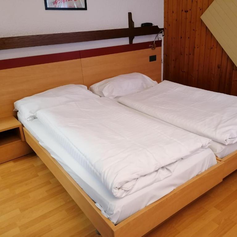 Hotel du Stand - Dreibettzimmer - 1