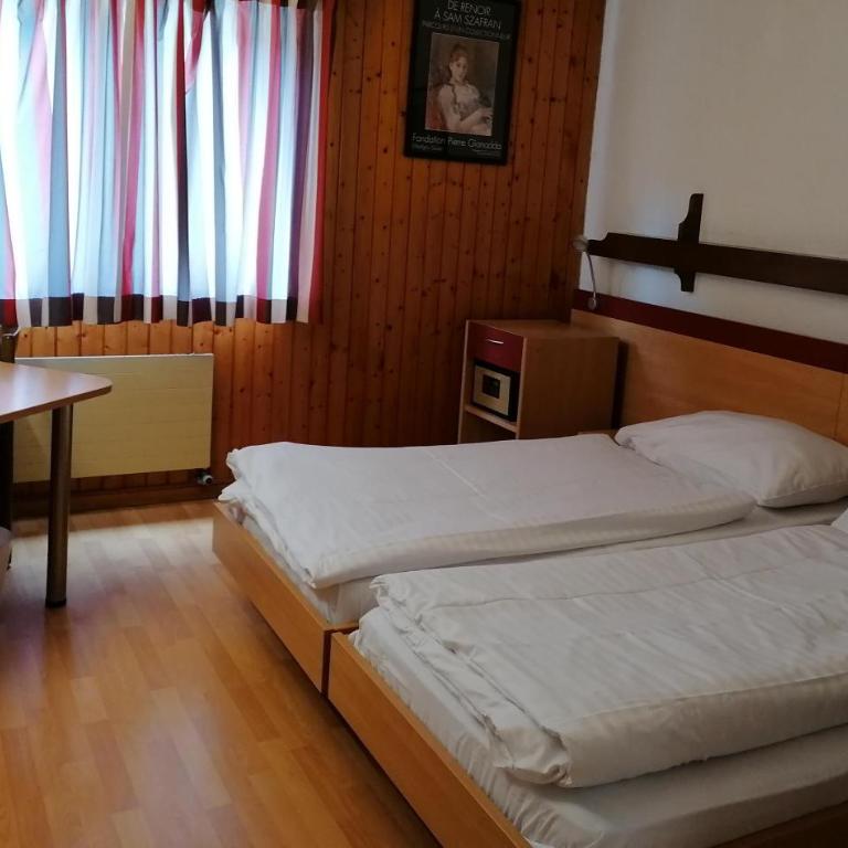 Hotel du Stand - Einzelzimmer mit Gemeinschaftsbad - 1