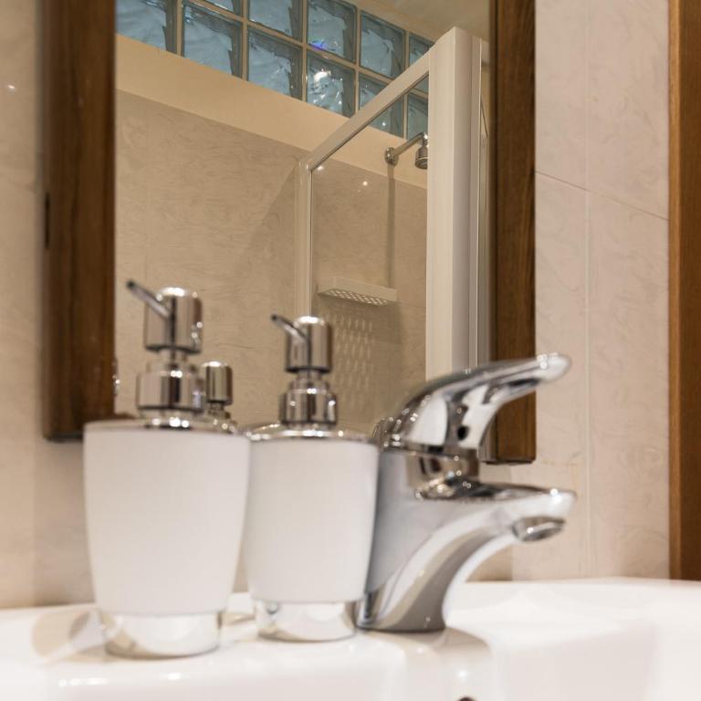 Angeles Inn - Camera Matrimoniale con Bagno Privato Esterno - 5