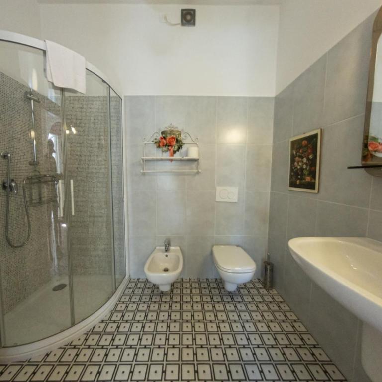 Madam Treviso - Habitación Triple - 8