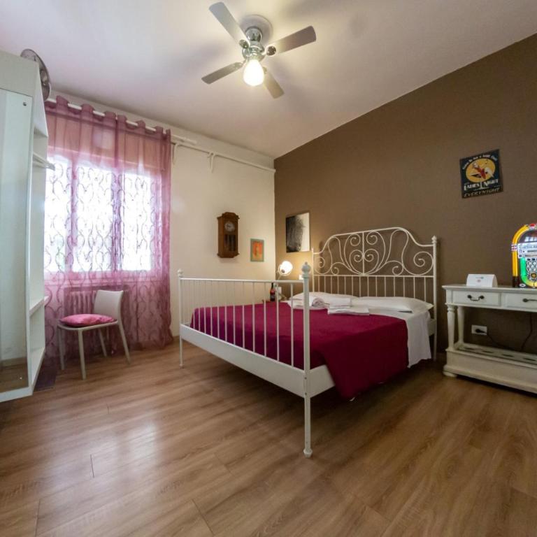 Madam Treviso - Habitación Doble Estándar con baño compartido - 6