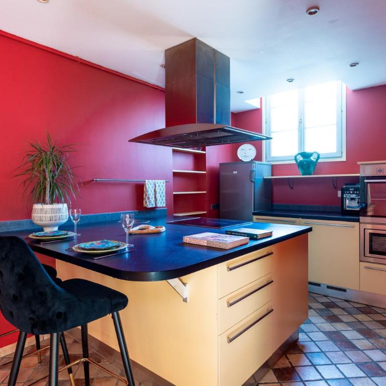 PLACE DU PALAIS DES PAPES 3 chambres Parking Climatisation 3 Salles de bain - Apartment mit 3 Schlafzimmern - 18