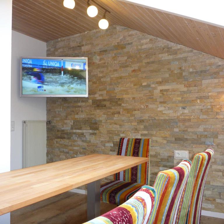 Gästehaus Guggomos "Das Allgäustyle" - Apartment mit 2 Schlafzimmern und Bergblick - 9