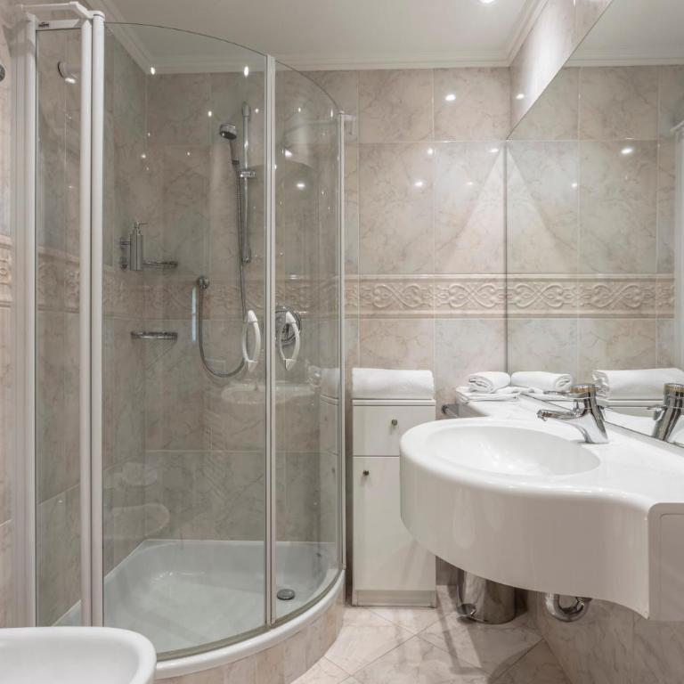 Residence Castel - Appartamento con 2 Camere da Letto - 2