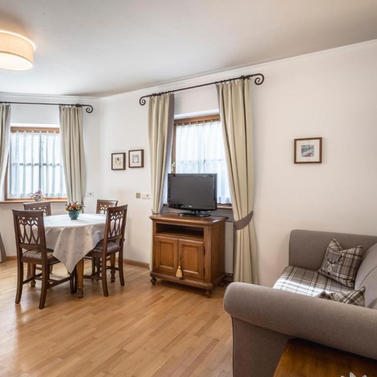 Residence Castel - Appartamento con 2 Camere da Letto - 3
