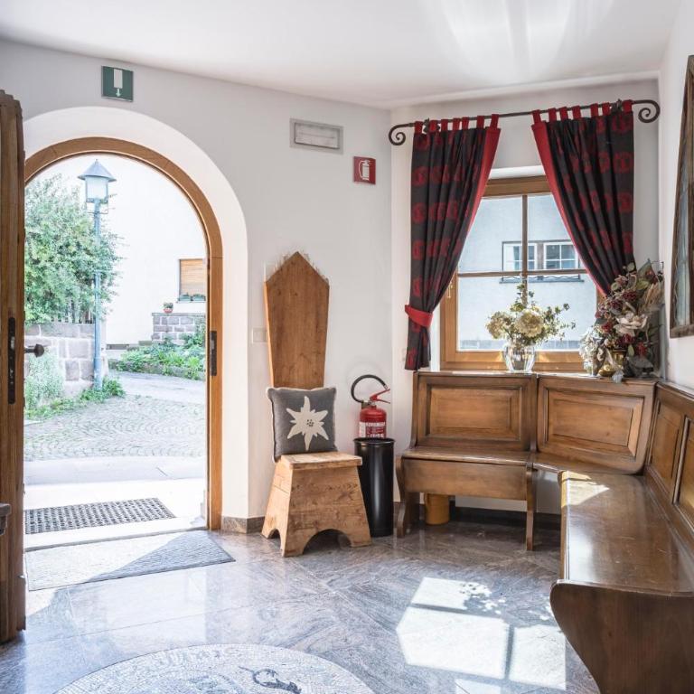 Residence Castel - Appartamento con 2 Camere da Letto - 4