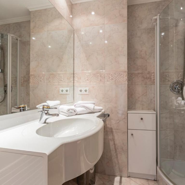 Residence Castel - Appartamento con 2 Camere da Letto - 22