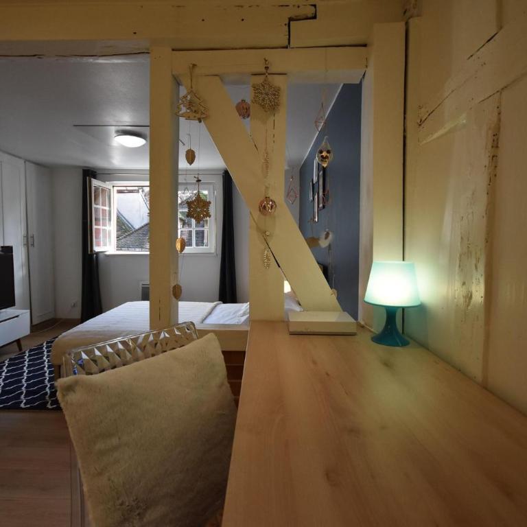 STUDIO dans le COEUR HISTORIQUE (WIFI et GARE) - Apartamento de 1 dormitorio - 8