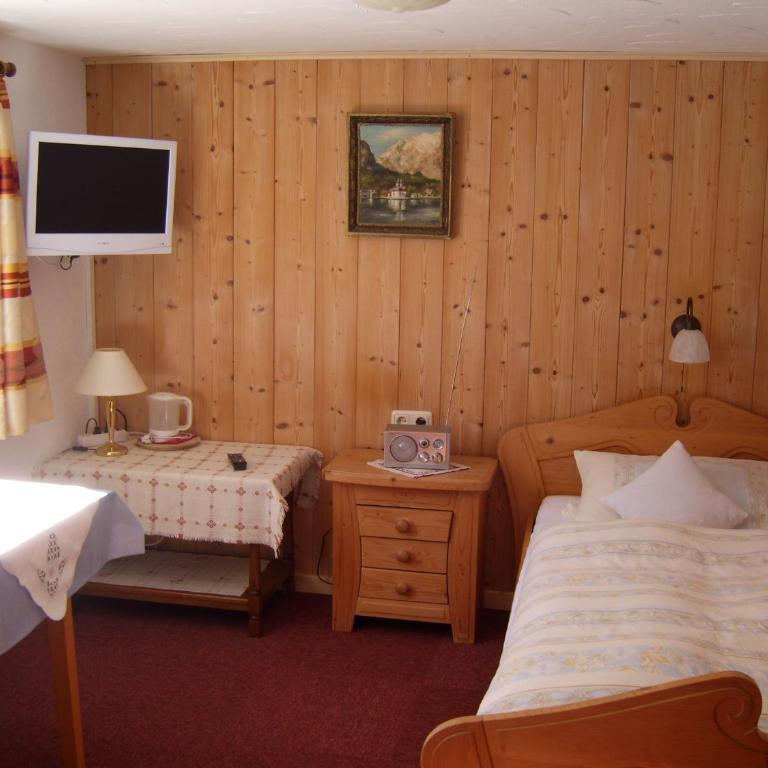 Pension Herzoghäusel - Einzelzimmer mit Balkon - 7
