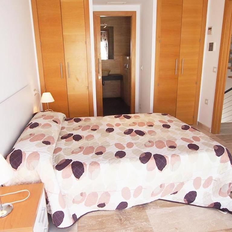 Zahara Centro - Three-Bedroom House - 27