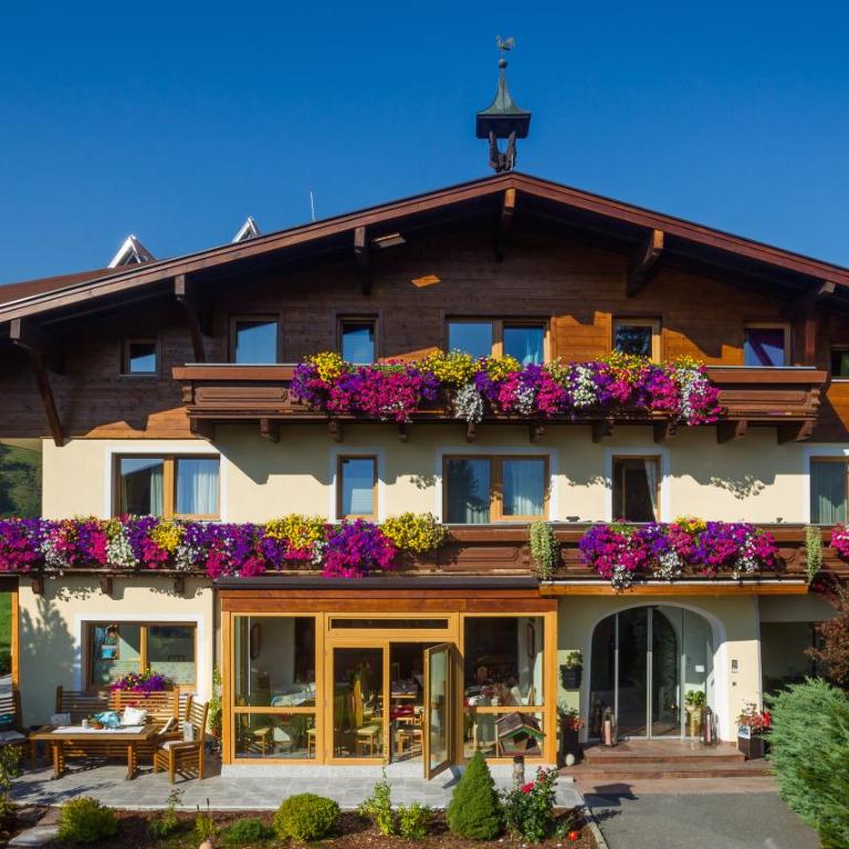 Simone's Platzerl - inklusive täglichem freien Eintritt Tauern Spa - nur 5 Gehminuten, Sommerkarte, privatem Garten mit Schwimmteich, Grill und Saunabereich - Einzelzimmer - 6