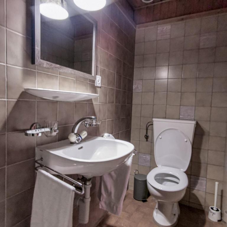 Relais des Mélèzes - Vierbettzimmer mit eigenem Bad - 10
