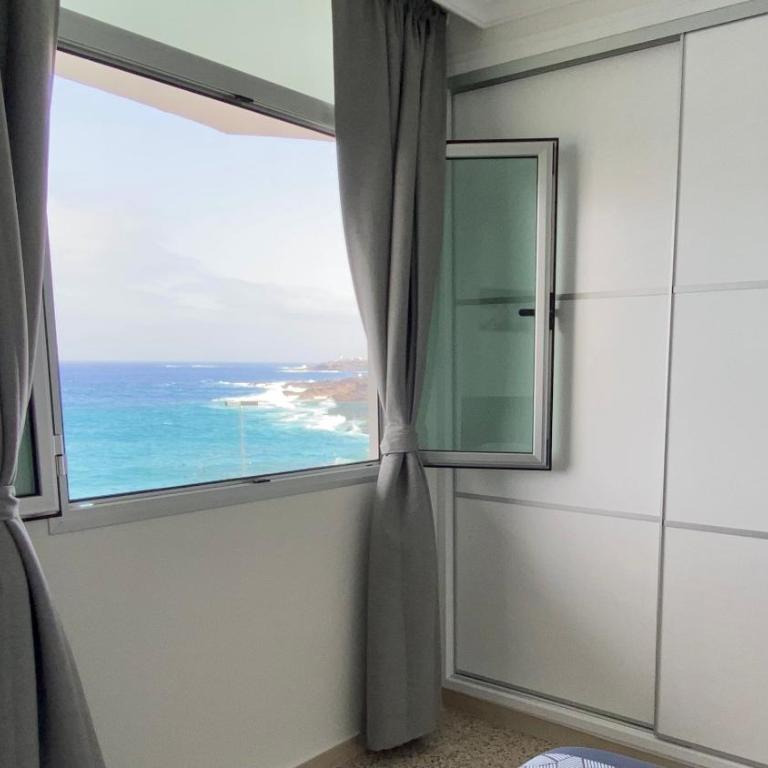Hermoso Edificio Frente al Mar, a pie de Playa y hermosas vistas - Apartamento de 2 dormitorios - 34