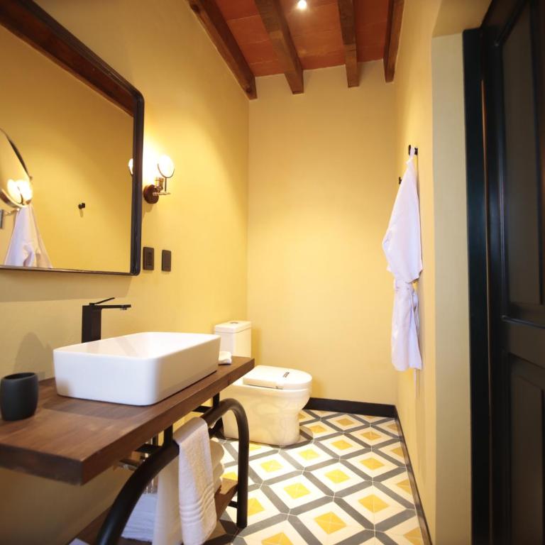 Antigua Trece Hotel Fusión & SPA - Jr Suite King - 7