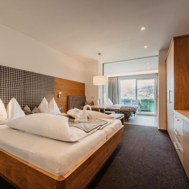 Alpina Wagrain - Suite Bergkristall mit Balkon - 1