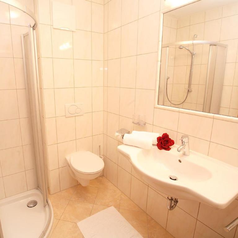 Ferienhof Lackner - Two-Bedroom Apartment with Balcony - 2