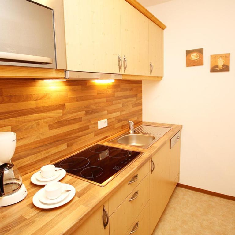 Ferienhof Lackner - Two-Bedroom Apartment with Balcony - 6