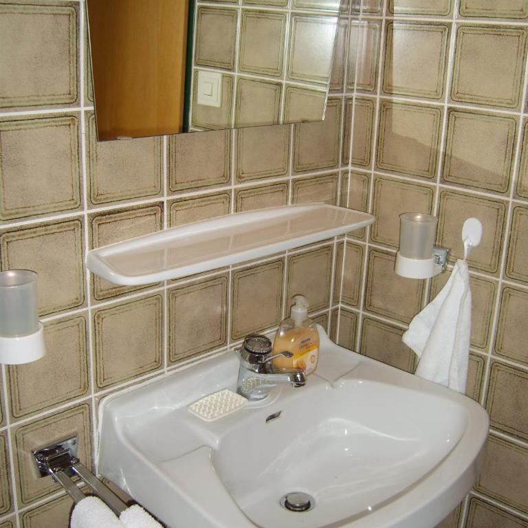 Pension Herzoghäusel - Einzelzimmer mit Balkon - 1