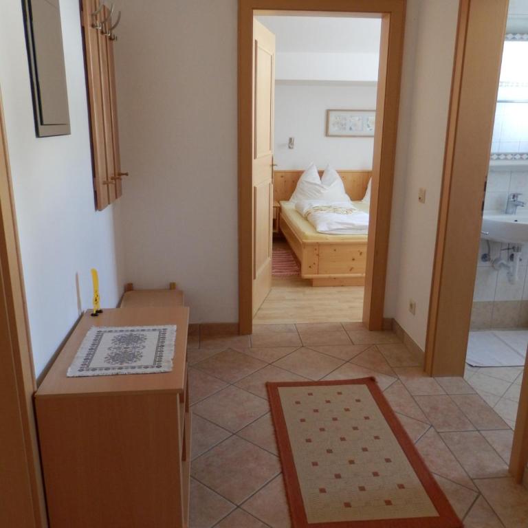 Haus Sonnental - Apartment mit 2 Schlafzimmern und Balkon - 10