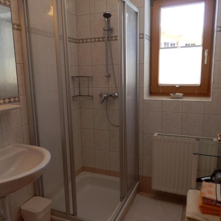 Haus Sonnental - Apartment mit 2 Schlafzimmern und Balkon - 2