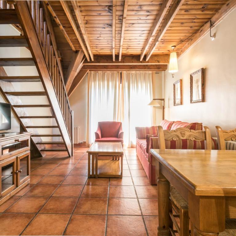 El Refugio de Aran Vielha Aparthotel - Apartamento Dúplex con acceso a la piscina (6 adultos) - 1