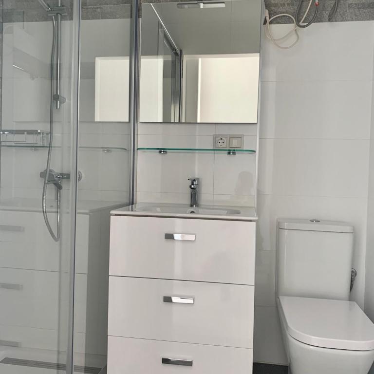 Calm, Cosy and Bright apartment renovated in playa del ingles- WiFi free - One-Bedroom Apartment - 22