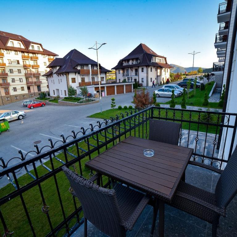 Zlatibor Hills Afrodita & Spa - Apartman sa 1 Spavaćom Sobom, Balkonom i Pogledom na Planinu - 15