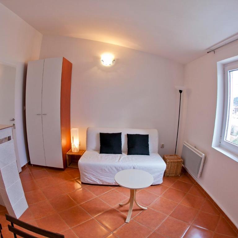 Apartments Mandarina Garden - Apartman s 1 Spavaćom Sobom, Balkonom i Pogledom na More - 3
