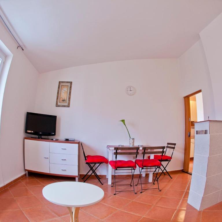 Apartments Mandarina Garden - Apartman s 1 Spavaćom Sobom, Balkonom i Pogledom na More - 4