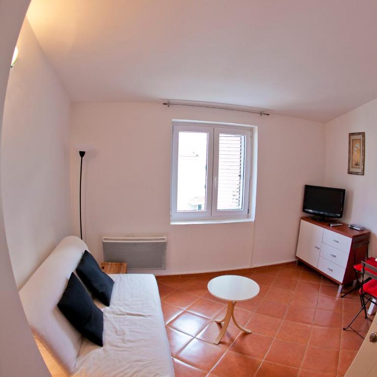 Apartments Mandarina Garden - Apartman s 1 Spavaćom Sobom, Balkonom i Pogledom na More - 12